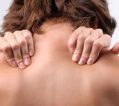 Anzeichen und Symptome einer thorakalen Osteochondrose